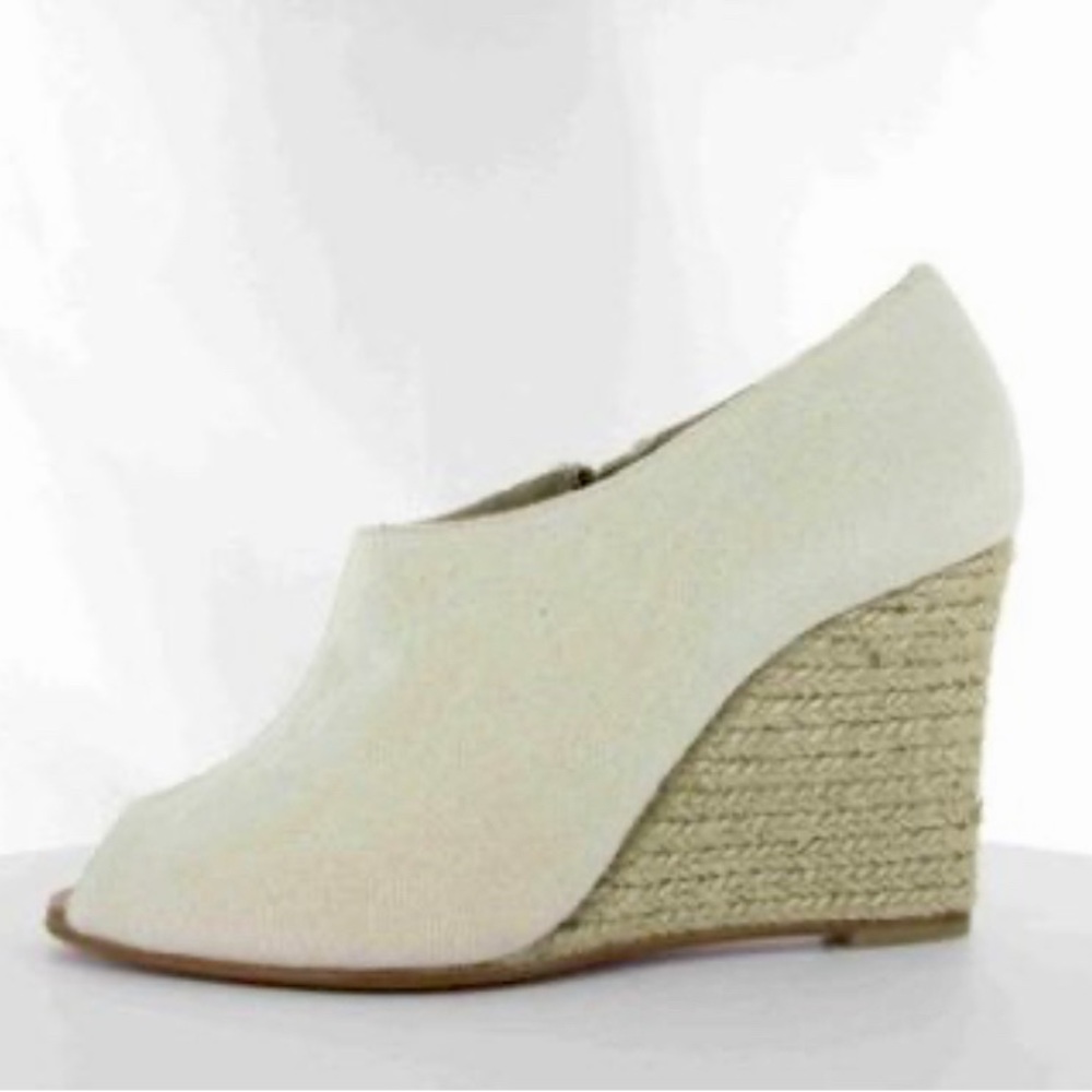 CHRISTIAN LOUBOUTIN Corazon Espadrilles